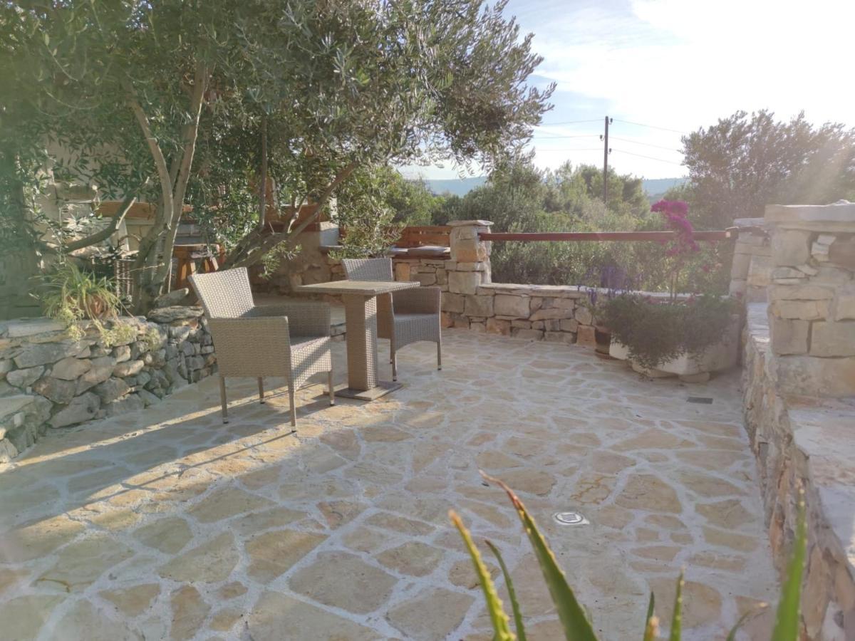 Vacation House Milka Milna  Exterior photo