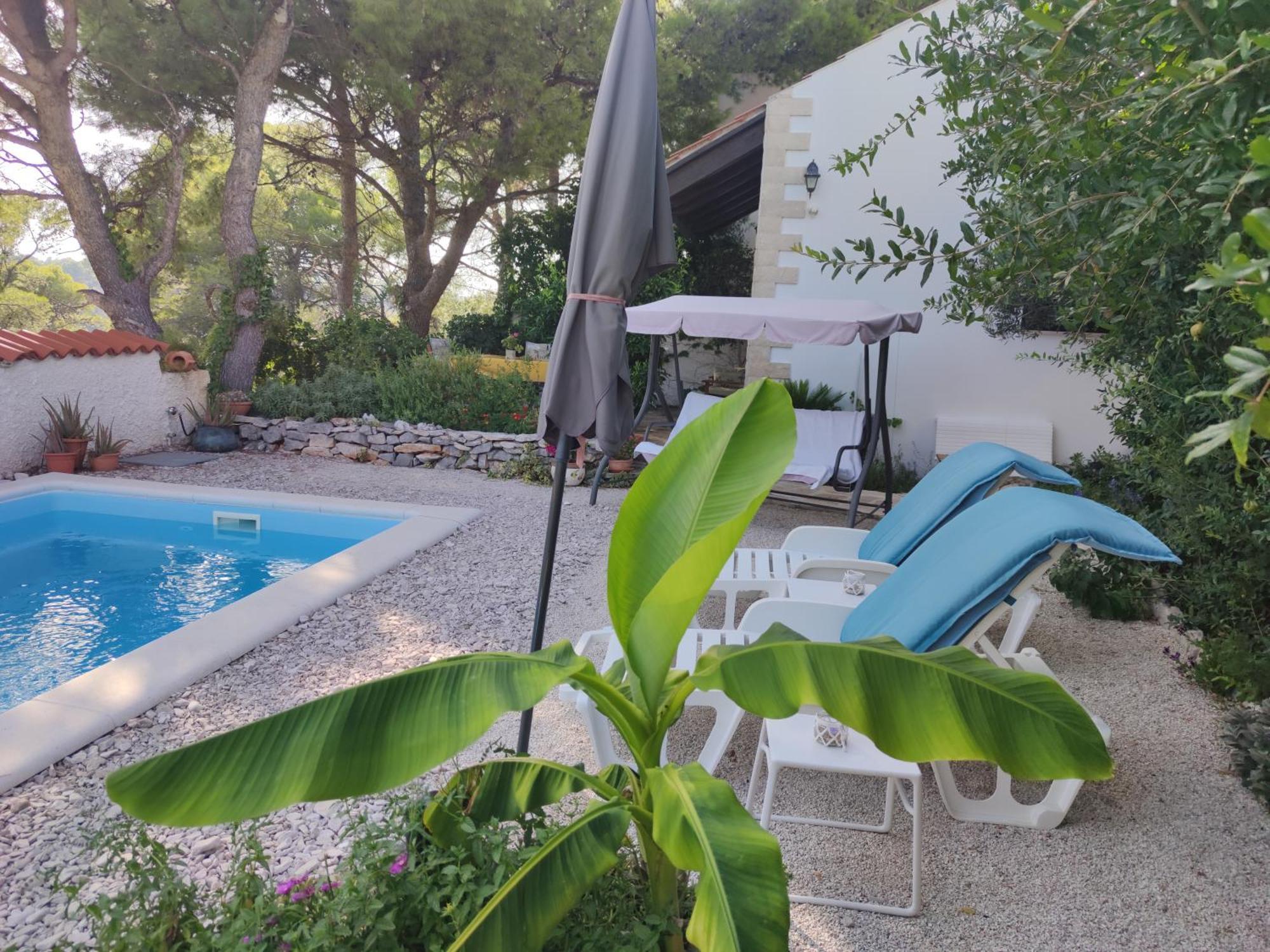 Vacation House Milka Milna  Exterior photo